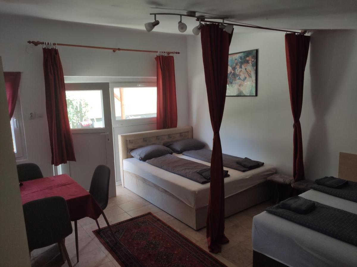 Lelle Lelke Apartmanhaz Apartment Balatonlelle Luaran gambar